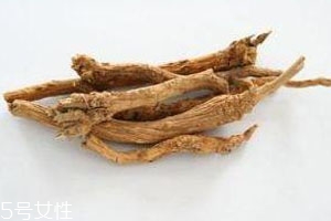 黄芩泡水喝有什么功效和作用,黄芩直接泡开水喝有啥功效