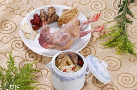 天麻和三七的吃法,天麻和三七怎么吃好 天麻和三七的吃法,天麻和三七怎么吃好