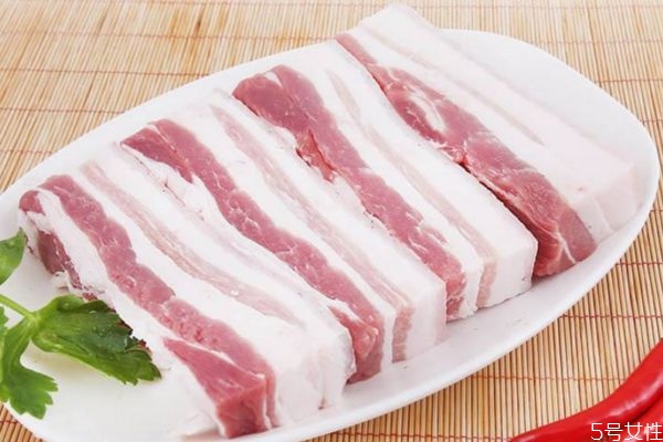 三层肉可以炒什么,三层肉可以炒什么菜