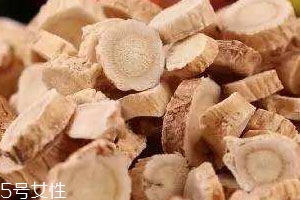 黄芪和丹参能一起泡水喝吗有什么功效,黄芪和丹参能一起泡水喝吗治疗心衰吗 黄芪和丹参能一起泡水喝吗有什么功效,黄芪和丹参能一起泡水喝吗治疗心衰吗