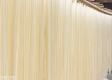 挂面放冰箱冷藏还是冷冻,挂面冷藏储存还是冷冻