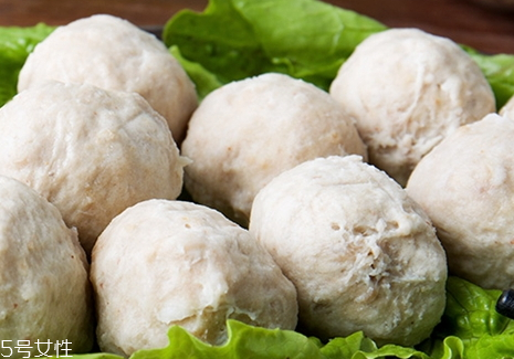 贡丸怎么做的,贡丸的制作方法