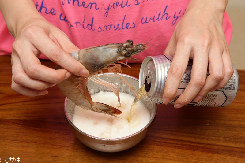 喝啤酒技巧不醉的,喝不完的啤酒怎么利用