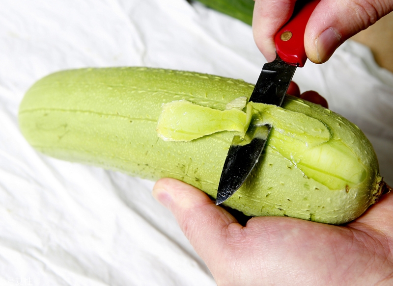 丝瓜如何削皮,丝瓜怎么削皮