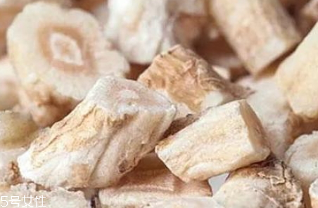 沙参红枣枸杞鸡汤,沙参红枣枸杞炖鸡汤