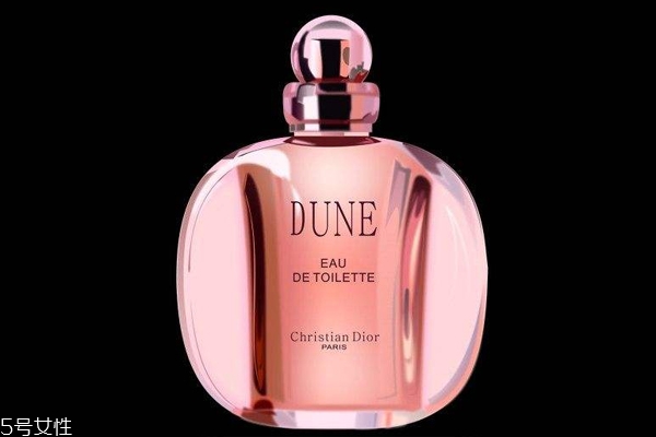 什么香水比较好闻,而且香味淡,什么香水味道淡而且持久留香