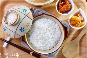 米和水的比例1:1.2,米和水的比例1:1.5是多少