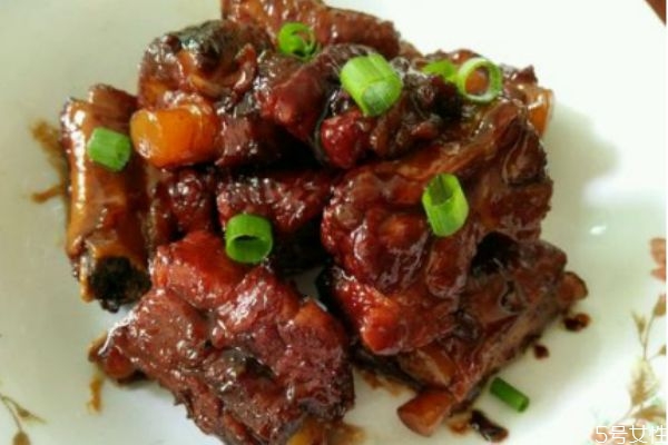 糖醋排骨家常做法视频,糖醋排骨的做法 家常