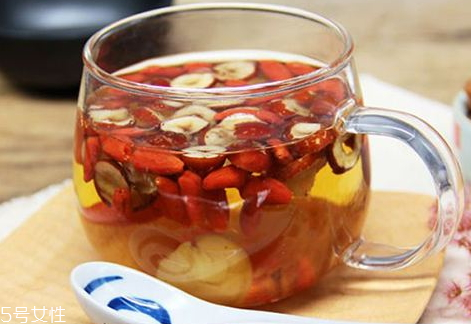 枸杞麦冬茶的功效和作用,生姜红枣枸杞麦冬茶的功效 枸杞麦冬茶的功效和作用,生姜红枣枸杞麦冬茶的功效