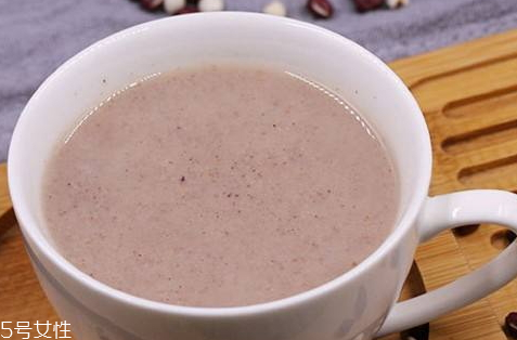 红豆薏米粉功效和作用及吃法,红豆薏米粉的用法用量