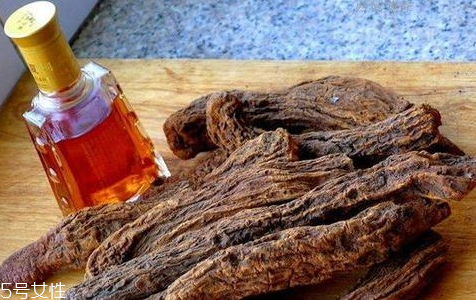 茯苓泡酒方法,茯苓泡酒配方大全 茯苓泡酒方法,茯苓泡酒配方大全