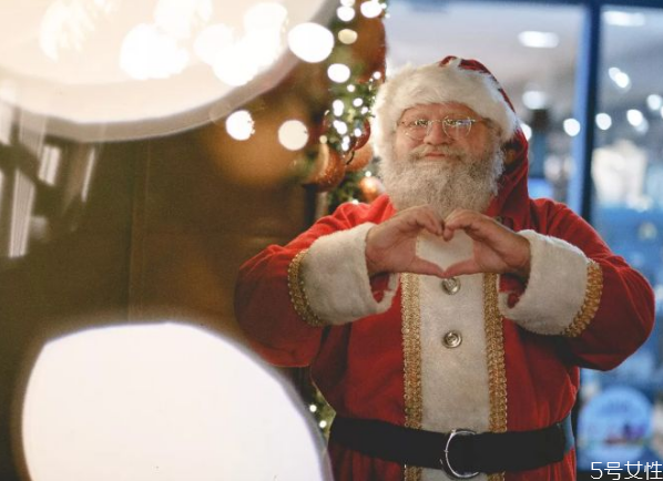 圣诞节和平安夜的哪个重要(平安夜和圣诞节哪个重要)