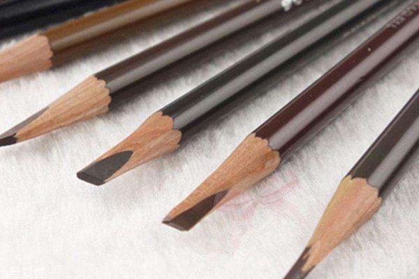 砍刀眉笔怎么削图解,砍刀眉笔和三角眉笔哪个好用