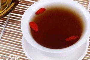 五味子和枸杞能一起泡酒吗?,枸杞子和五味子能一起泡酒吗