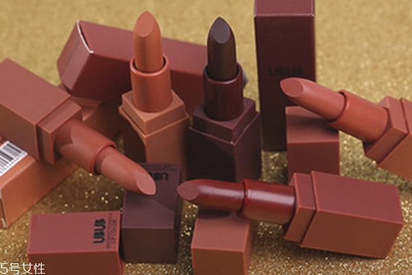 红棕色口红适合素颜吗,适合素颜的口红颜色 红棕色口红适合素颜吗,适合素颜的口红颜色