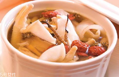 石斛加红枣,石斛加红枣的功效和作用 石斛加红枣,石斛加红枣的功效和作用