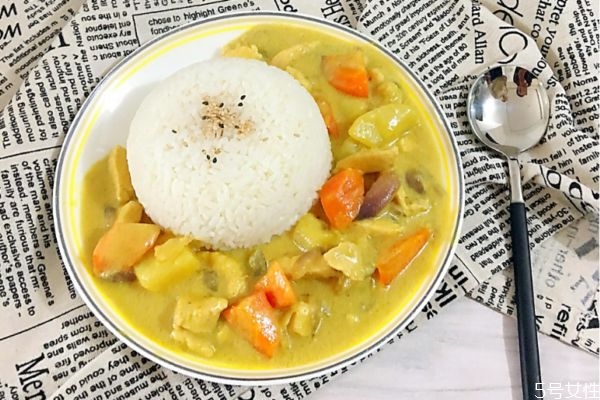 百梦多咖喱鸡块的做法,百梦多咖喱饭怎么做