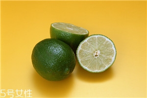 水果切了怎么不变色,什么水果切开不会变色的水果