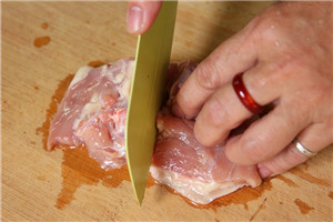 鸡腿怎么挑选,鸡腿排的制作方法