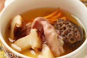 猪肚子炖什么下奶,猪蹄汤可以下奶吗