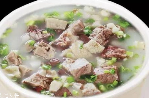 羊肉汤怎么熬白又香不腥,羊肉汤怎样熬