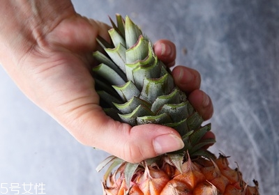 削菠萝怎么削,削菠萝技巧