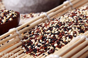 藜麦煮熟了怎么像虫子图片,藜麦煮熟后有虫子一样的东西