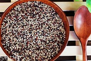 三色藜麦可以蒸米饭吗,藜麦可以蒸米饭吗