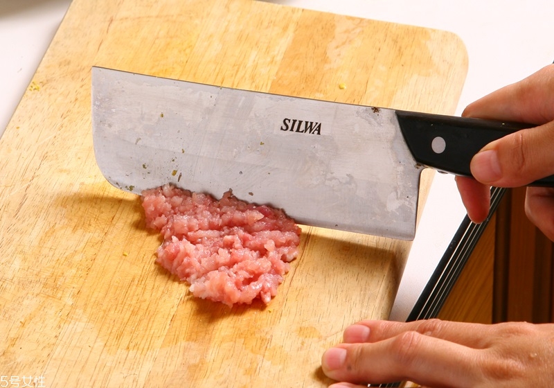 制作肉丸子需要什么方法做的,做肉丸子的方法和步骤 制作肉丸子需要什么方法做的,做肉丸子的方法和步骤