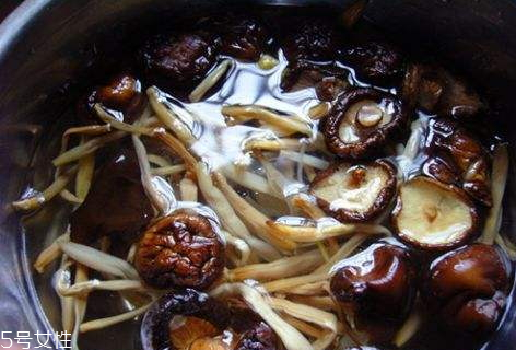 香菇炖猪肚的做法,猪肚子炖香菇可以吗