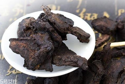 熟地黄的炮制方法,熟地黄的制作方法和功能