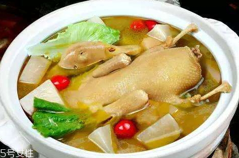 老鸭汤的做法 最正宗的做法,老鸭汤的做法和配料