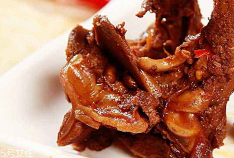 鸭锁骨怎么吃,鸭锁骨的腌制方法如下