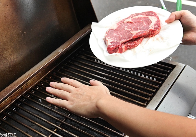 烤牛排的步骤,烧烤牛排怎么做