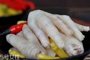 冰冻鸡爪为什么那么白,鸡爪为什么那么白 冰冻鸡爪为什么那么白,鸡爪为什么那么白
