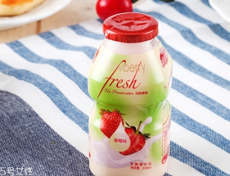 界界乐比养乐多好喝,界界乐和养乐多