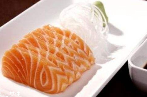 鲨鱼的营养价值,吃鲨鱼肉的好处,吃鲨鱼肉的好处