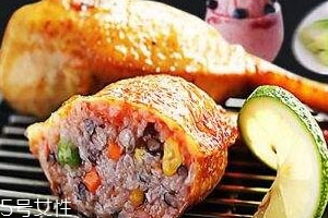 烤箱烤鸡翅需要几分钟,鸡翅包饭烤箱烤几分钟开上下层嘛