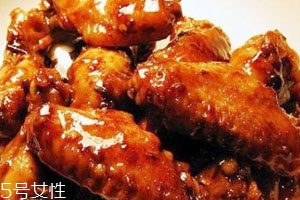 鸡翅是先腌制还是先焯水,鸡翅应该先腌还是先焯水