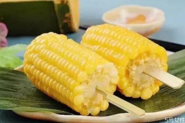 煮玉米要煮多久才熟透,怎样煮玉米好吃窍门