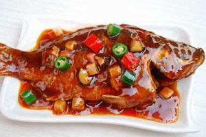 红烧鱼用热水还是冷水好,红烧鱼用热水还是冷水煮