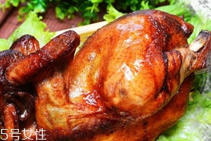 烧鸡用热水还是冷水烧,烧鸡用热水还是冷水好