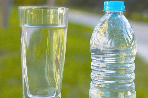 每天用农夫山泉喷脸,农夫山泉喷脸的好处