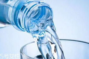 长白雪 农夫山泉是碱性水吗,农夫山泉是碱性水吗? 长白雪 农夫山泉是碱性水吗,农夫山泉是碱性水吗?