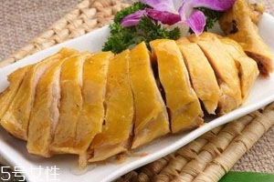 盐焗鸡可以蒸吗,蒸盐焗鸡的做法