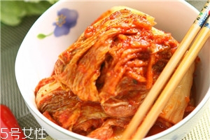 腌韩国泡菜,腌制韩国泡菜