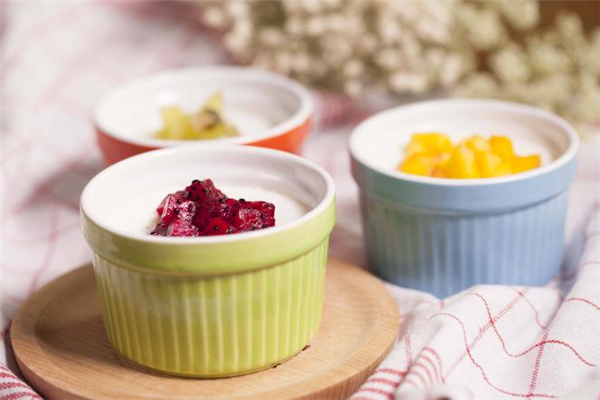 双皮奶牛奶和蛋清的比例是多少,双皮奶牛奶和蛋清比例