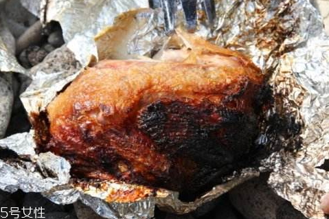 叫花鸡怎么用火烤,叫花鸡怎么烧火