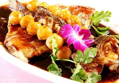 糖醋鱼的家常做法简单,糖醋鱼的家常做法步骤