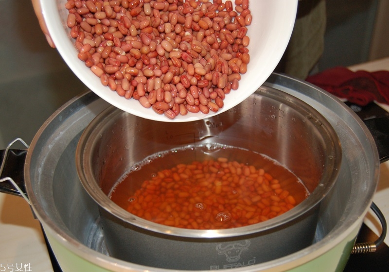 红豆汤电饭锅煮法,电炖锅炖红豆汤窍门 红豆汤电饭锅煮法,电炖锅炖红豆汤窍门